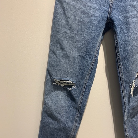 Zara Women’s Size 2 distressed jeans regular wash - Picture 3 of 8